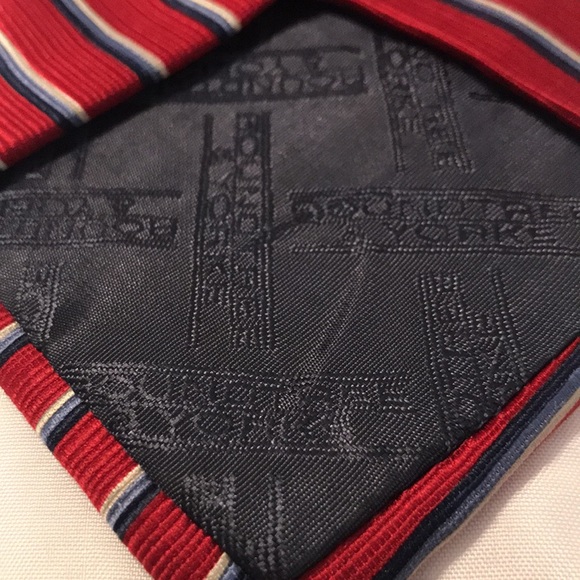 RoundTree & Yorke 100% silk Hand sewn in USA of imported Fabric Vintage - Picture 4 of 4